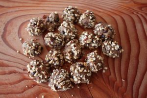 Lækker rugbrødskonfekt med tranebær og chokolade